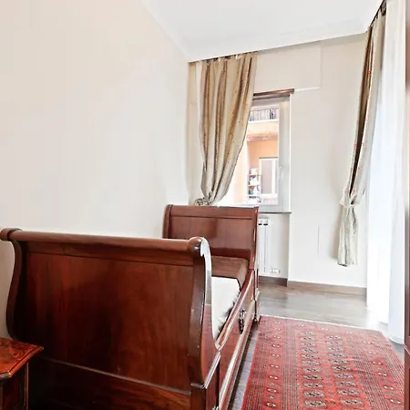 Charming 2 Bed Flat 10min From Vatican Museum Διαμέρισμα Ρώμη